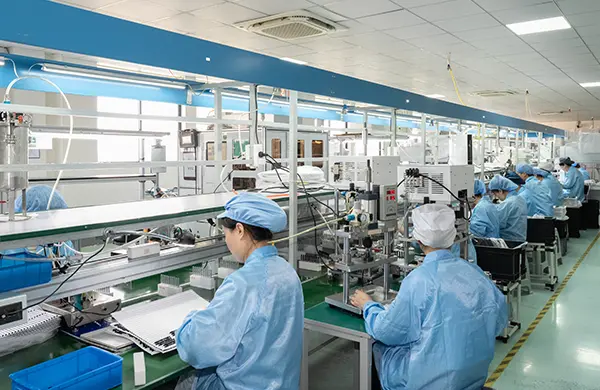 Hoạt động của dây chuyền sản xuất trang điểm làm đẹp Trung Quốc